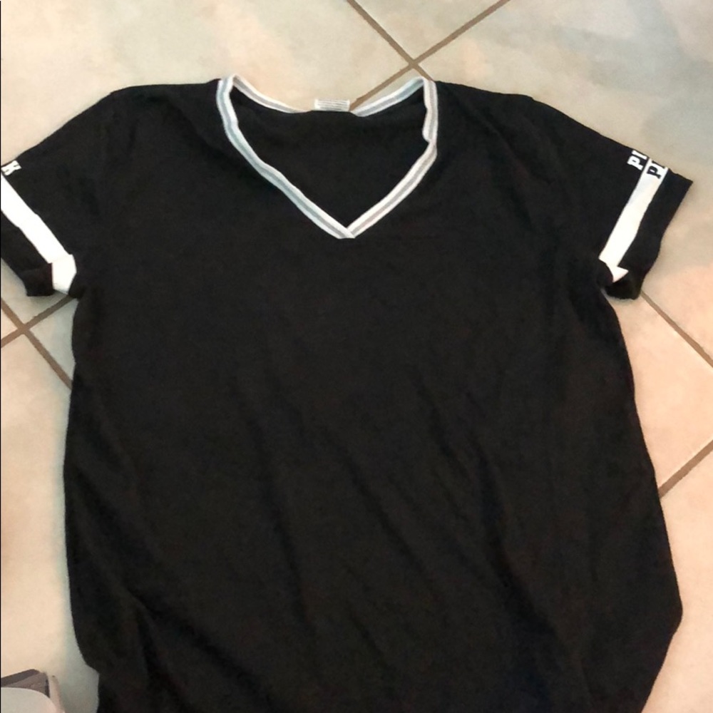 VS PINK v neck tee